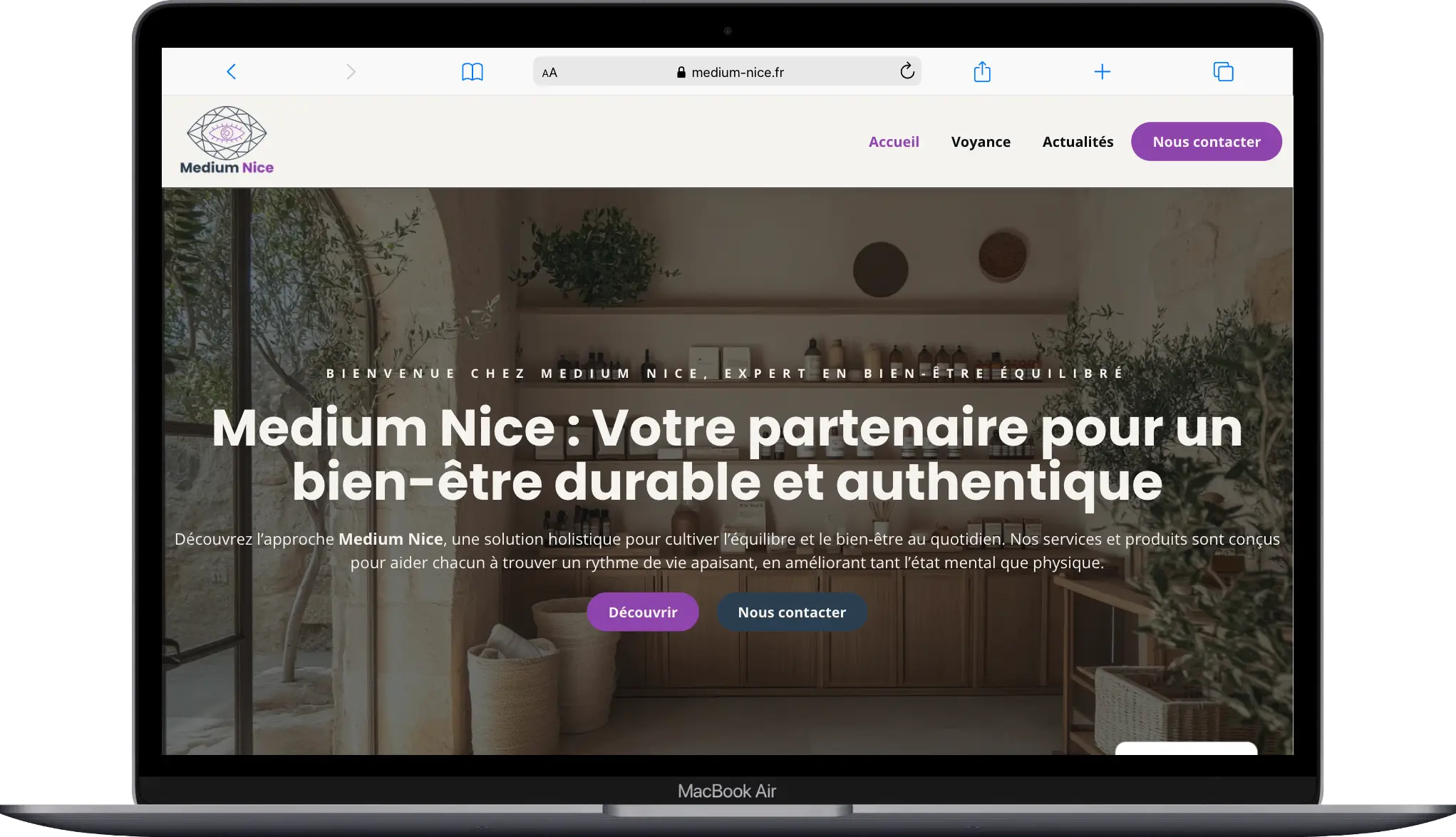 Capture d'écran d'un site web au design chaleureux et professionnel, illustrant une offre de location de site internet pour les professionnels du bien-être.